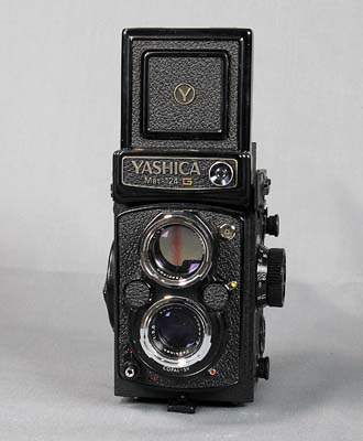Yashica 124G